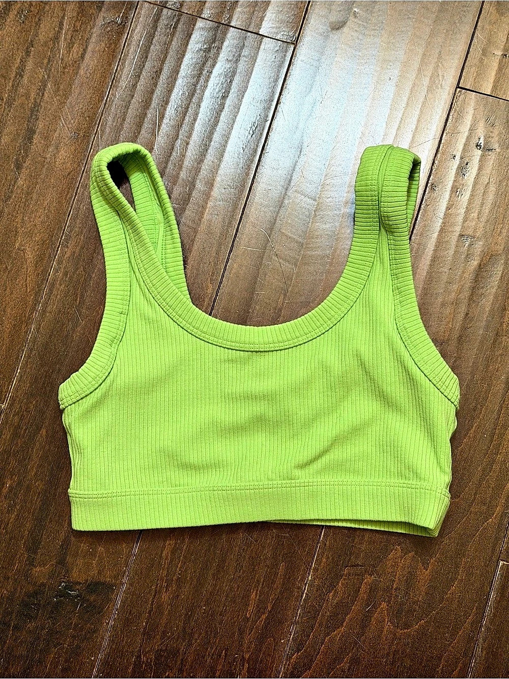 Alo Ribbed Sports Bra in Green Size Small Like New